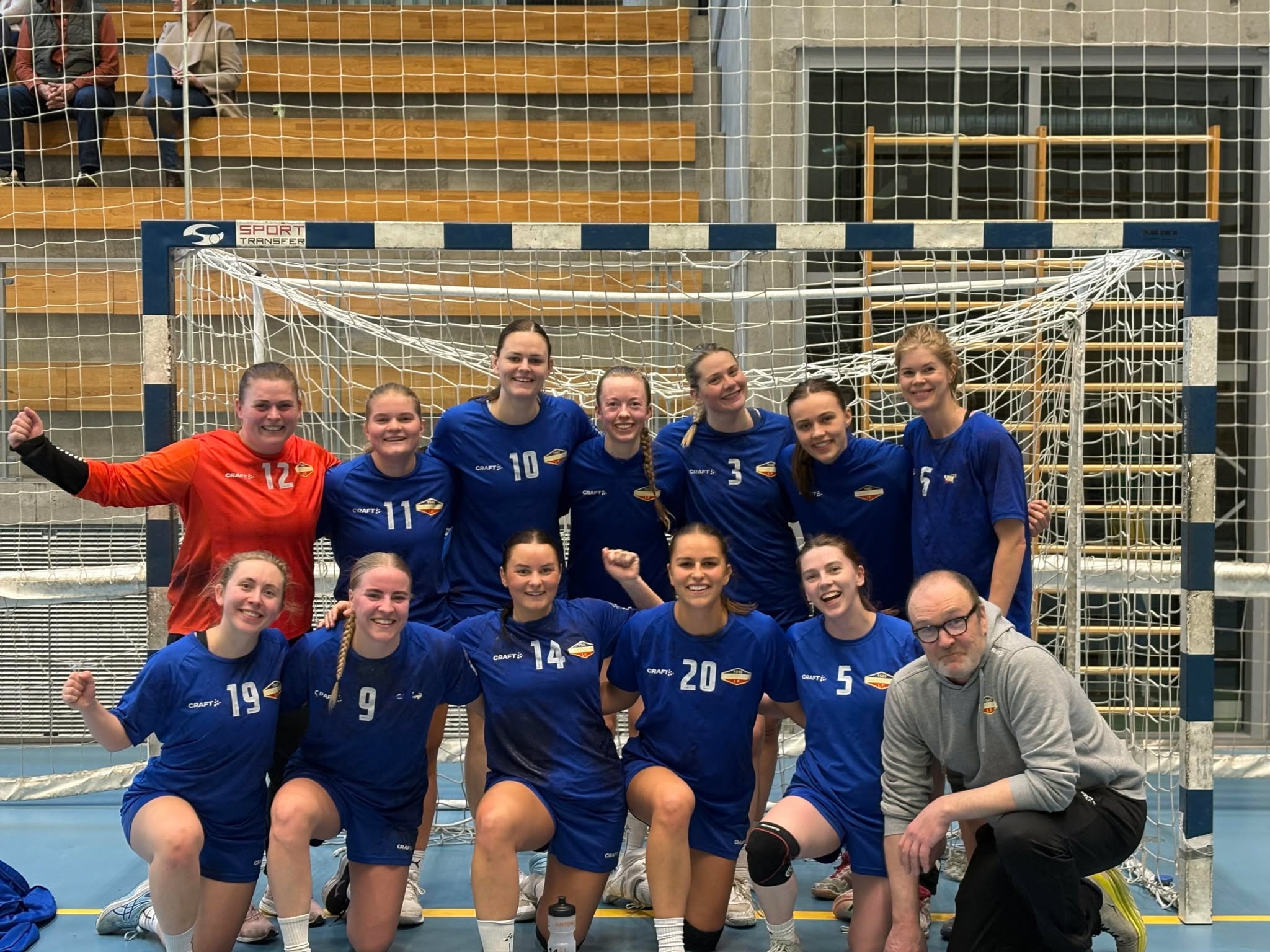 LIF-damene holdt plassen